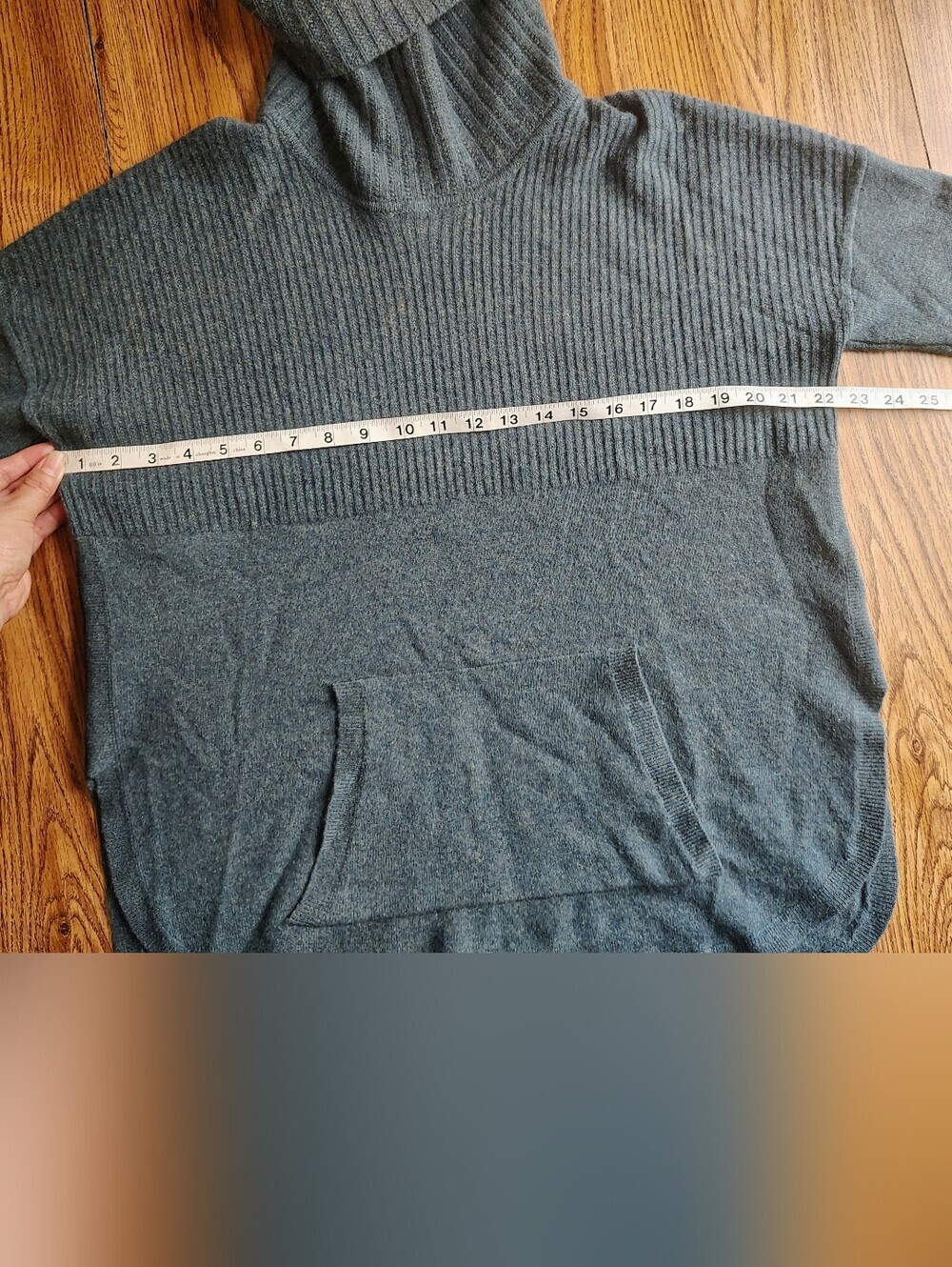 Max Studio Sweater 100% Cashmere Turtle Neck Women's sz S Oversized. - Picture 8 of 11